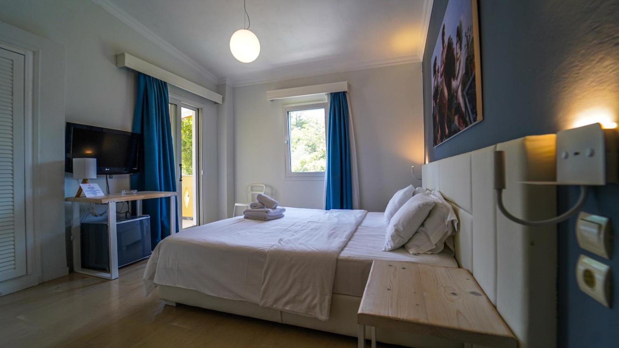 Cape North West Hotell Parga Exteriör bild