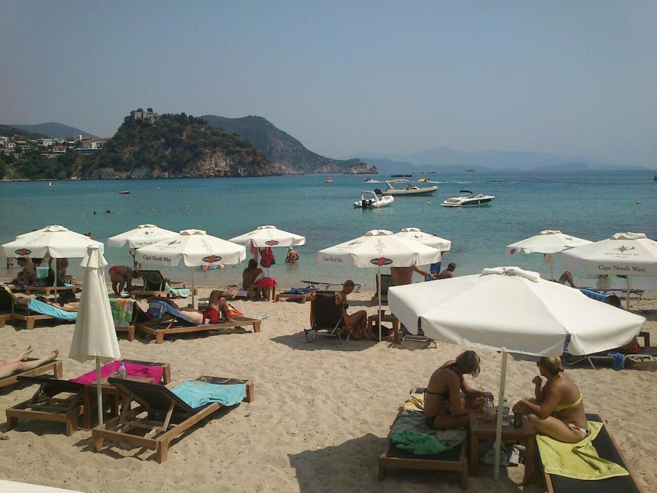 Cape North West Hotell Parga Exteriör bild